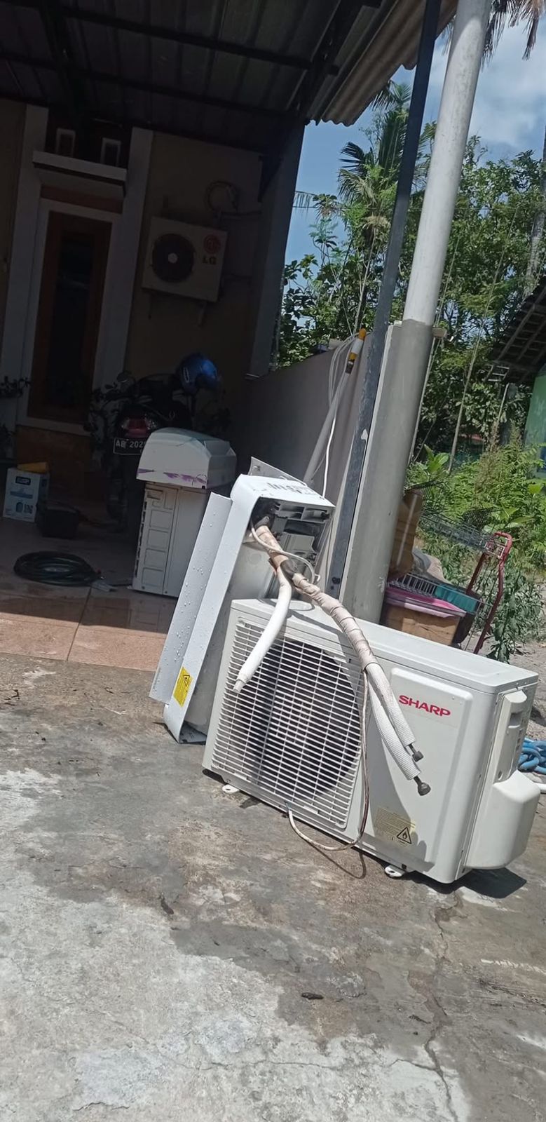 Pemasangan unit AC outdoor